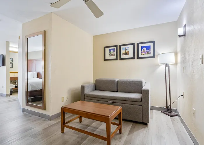 Comfort Inn & Suites Montgomery East Carmichael Rd