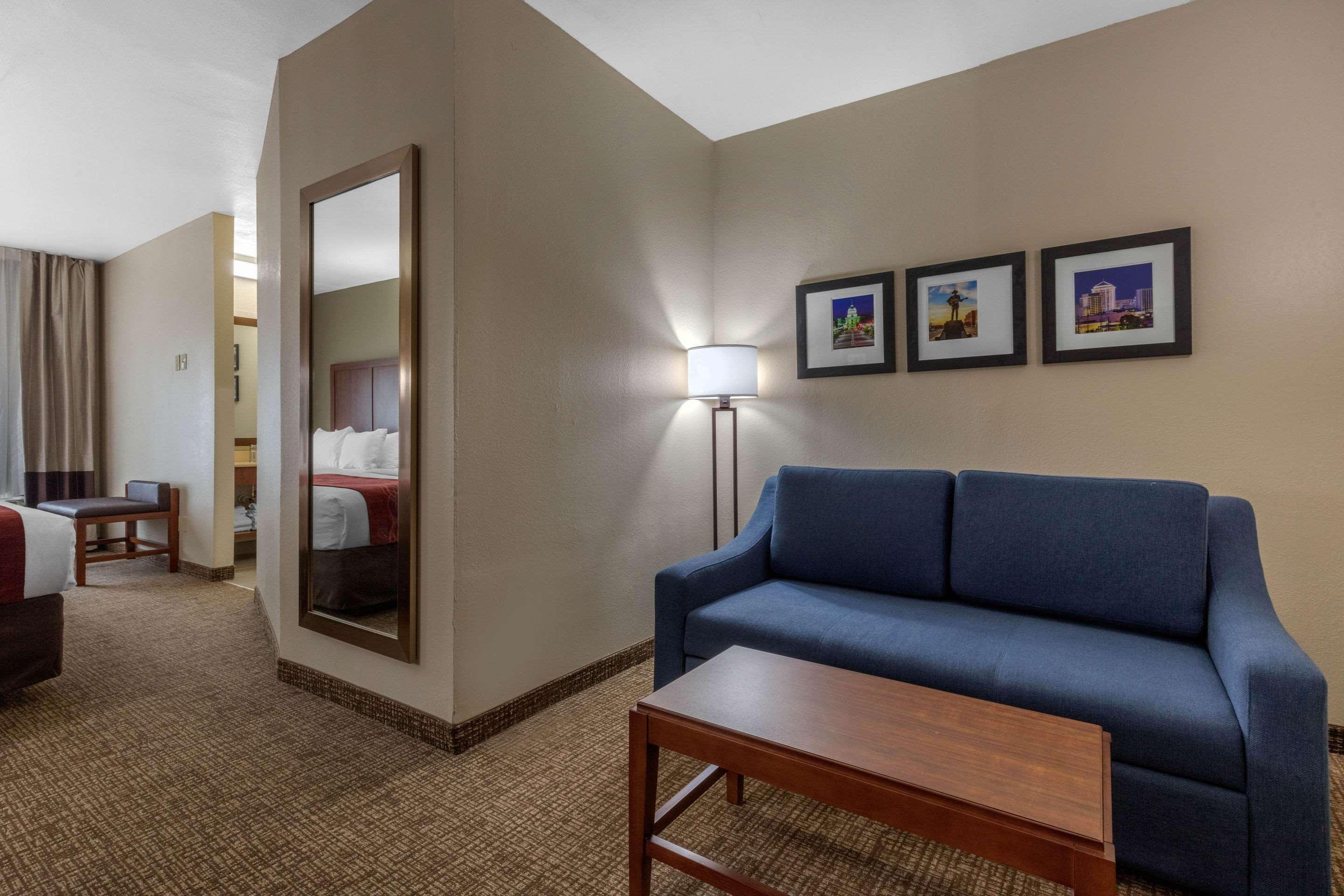 Comfort & East Carmichael Rd Hotel 2*