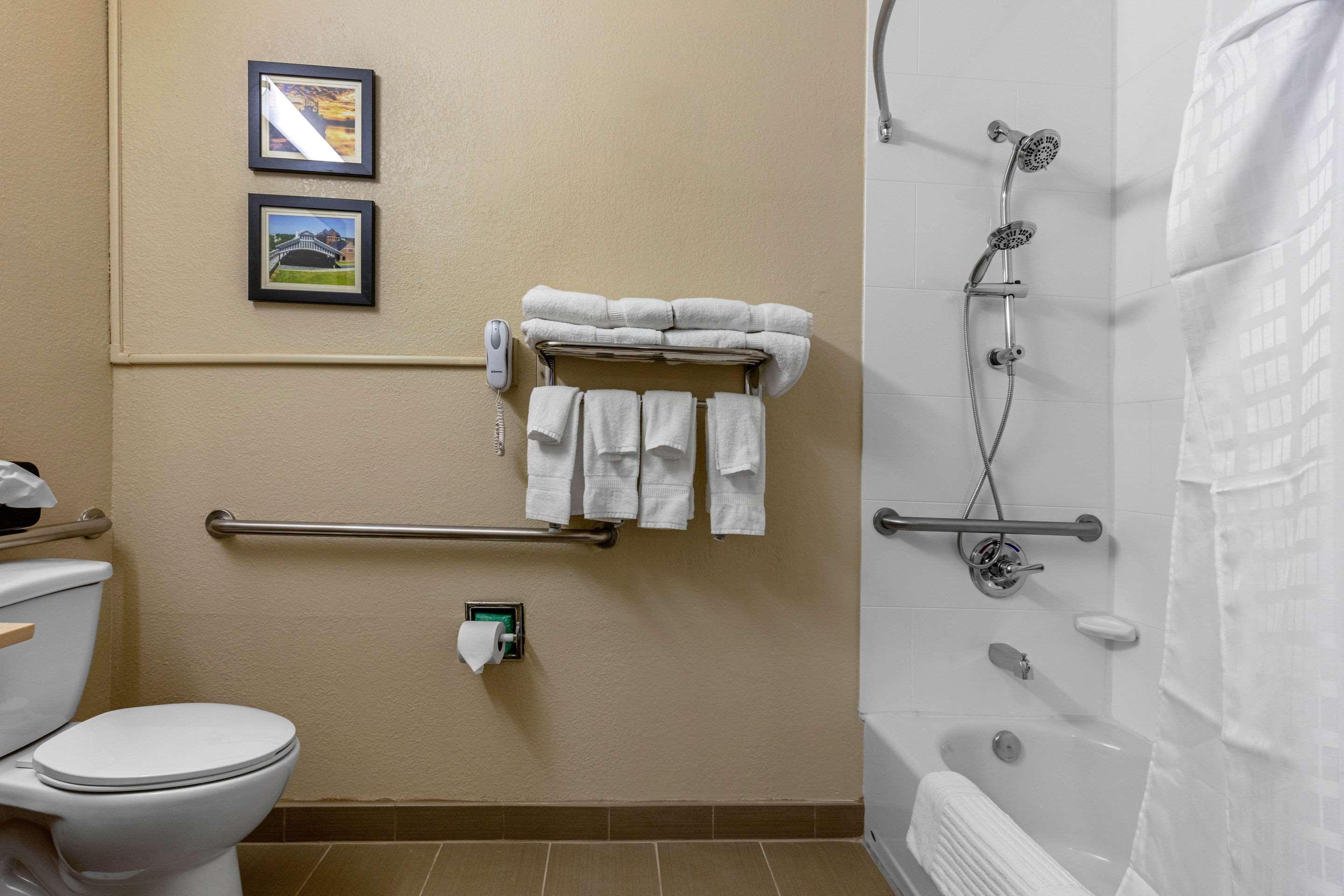 Hotel Comfort & East Carmichael Rd Montgomery