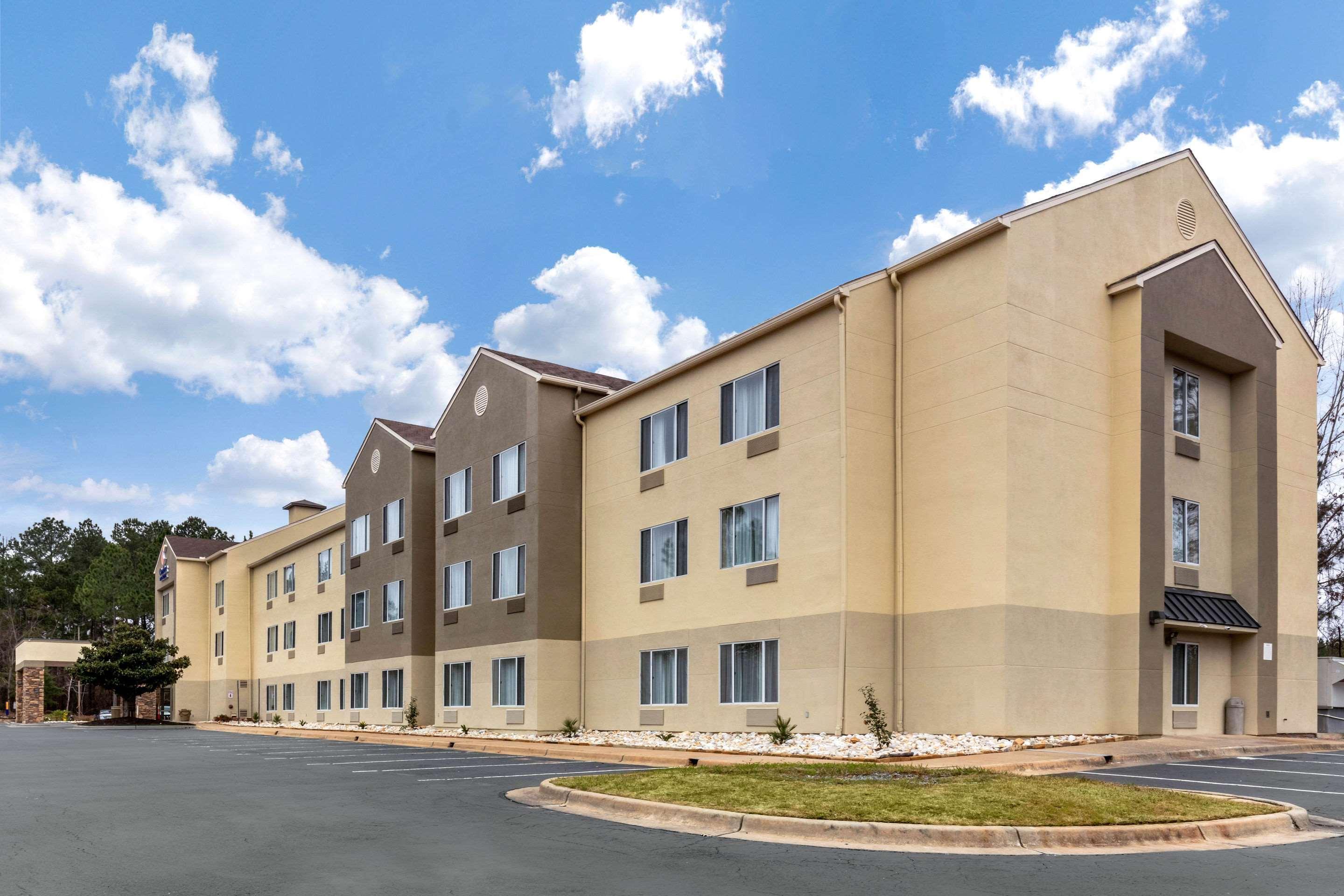Hotel Comfort & East Carmichael Rd Montgomery