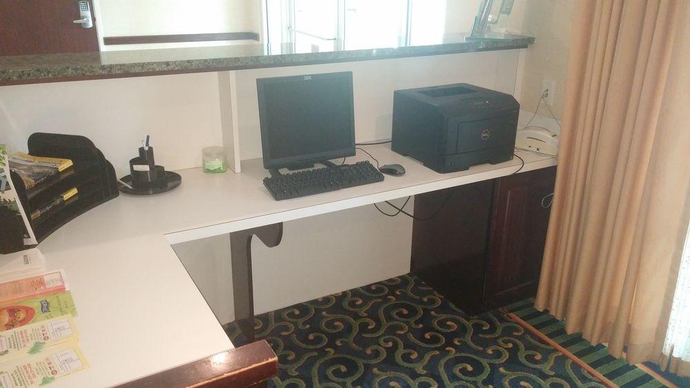 Comfort & East Carmichael Rd Hotel