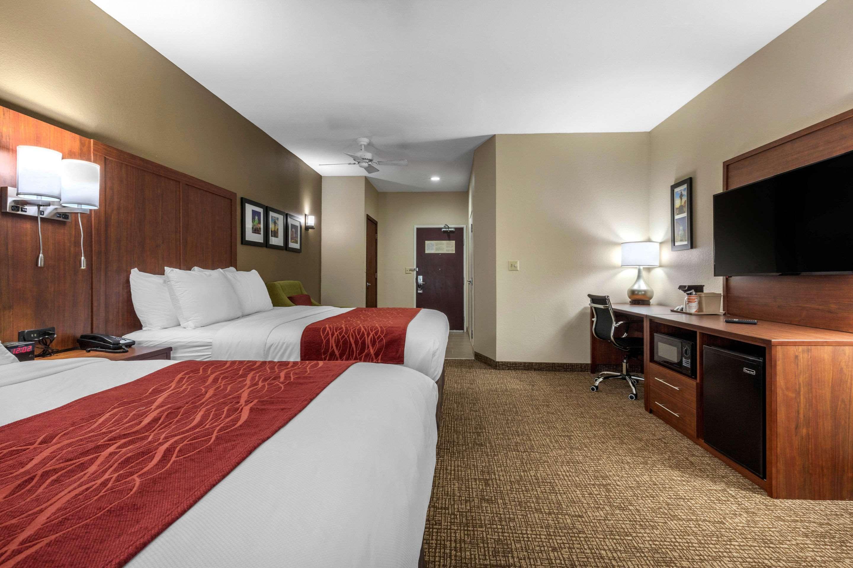 Comfort & East Carmichael Rd Hotel