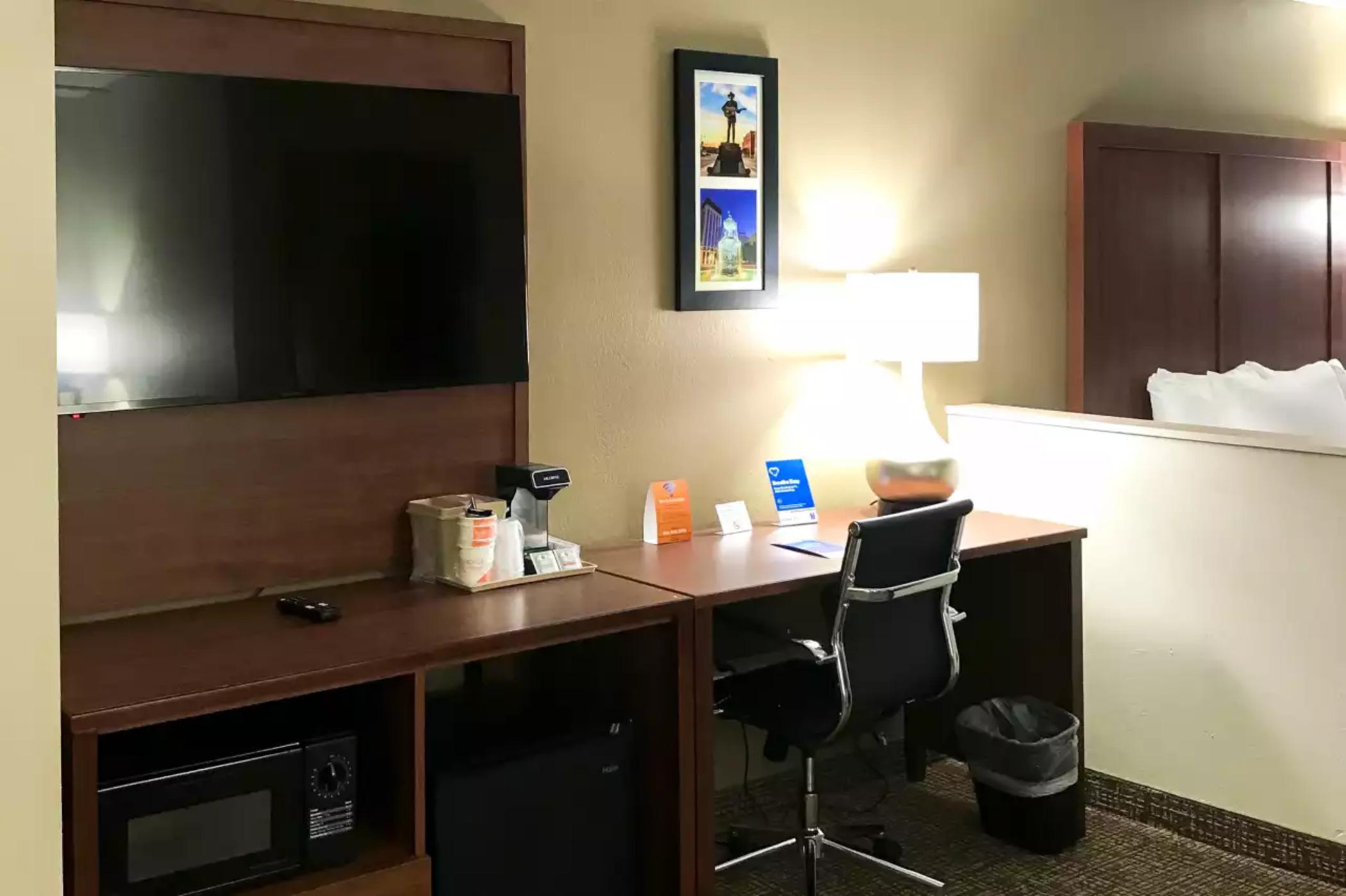 Comfort & East Carmichael Rd Hotel 2*
